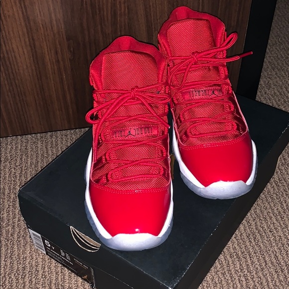 Jordan Shoes - Jordan 11s size 5 youth